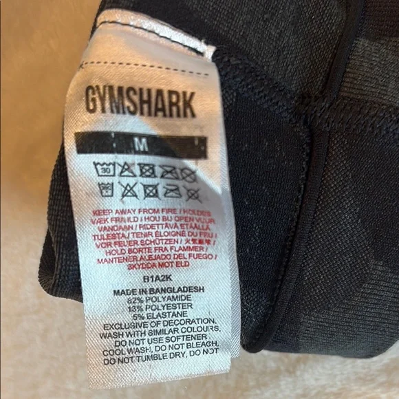 Gymshark Black Leggings Modern Camouflage Design - Picture 2 of 4